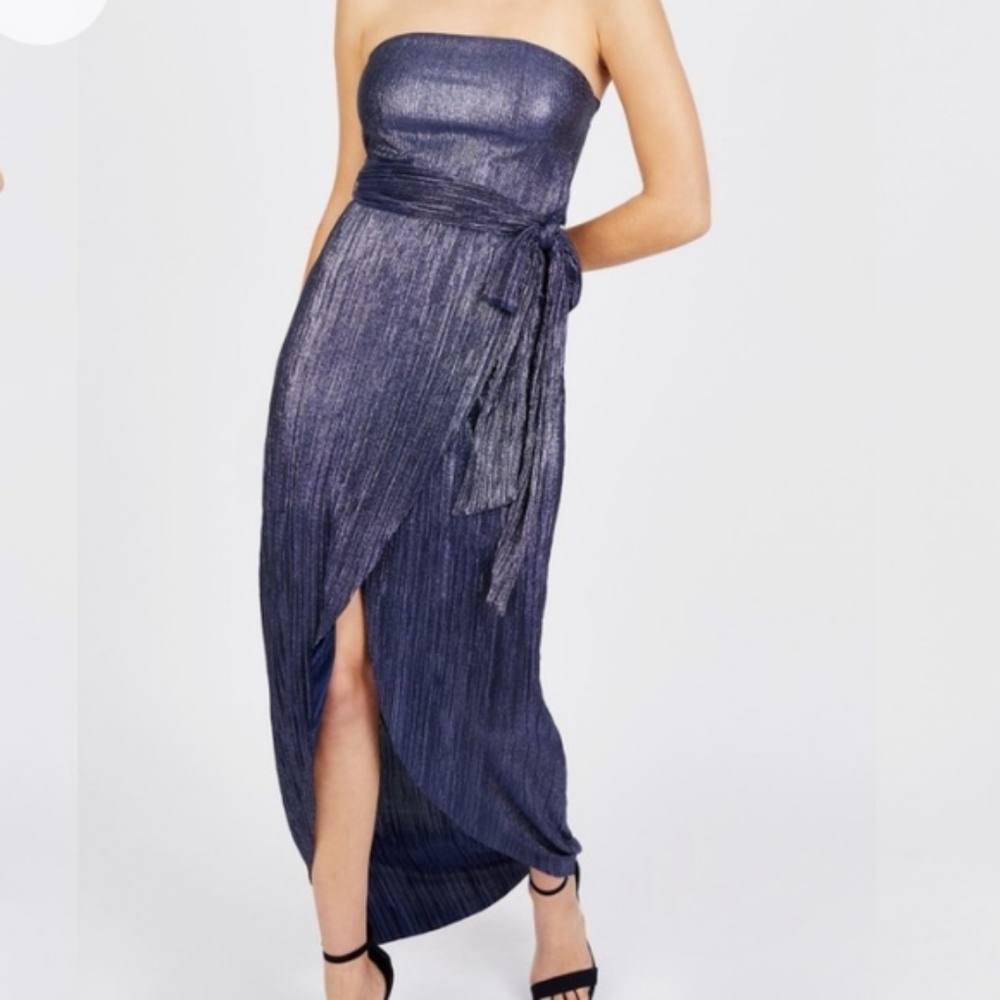 BCBG Strapless Metallic Gown Size Sma…